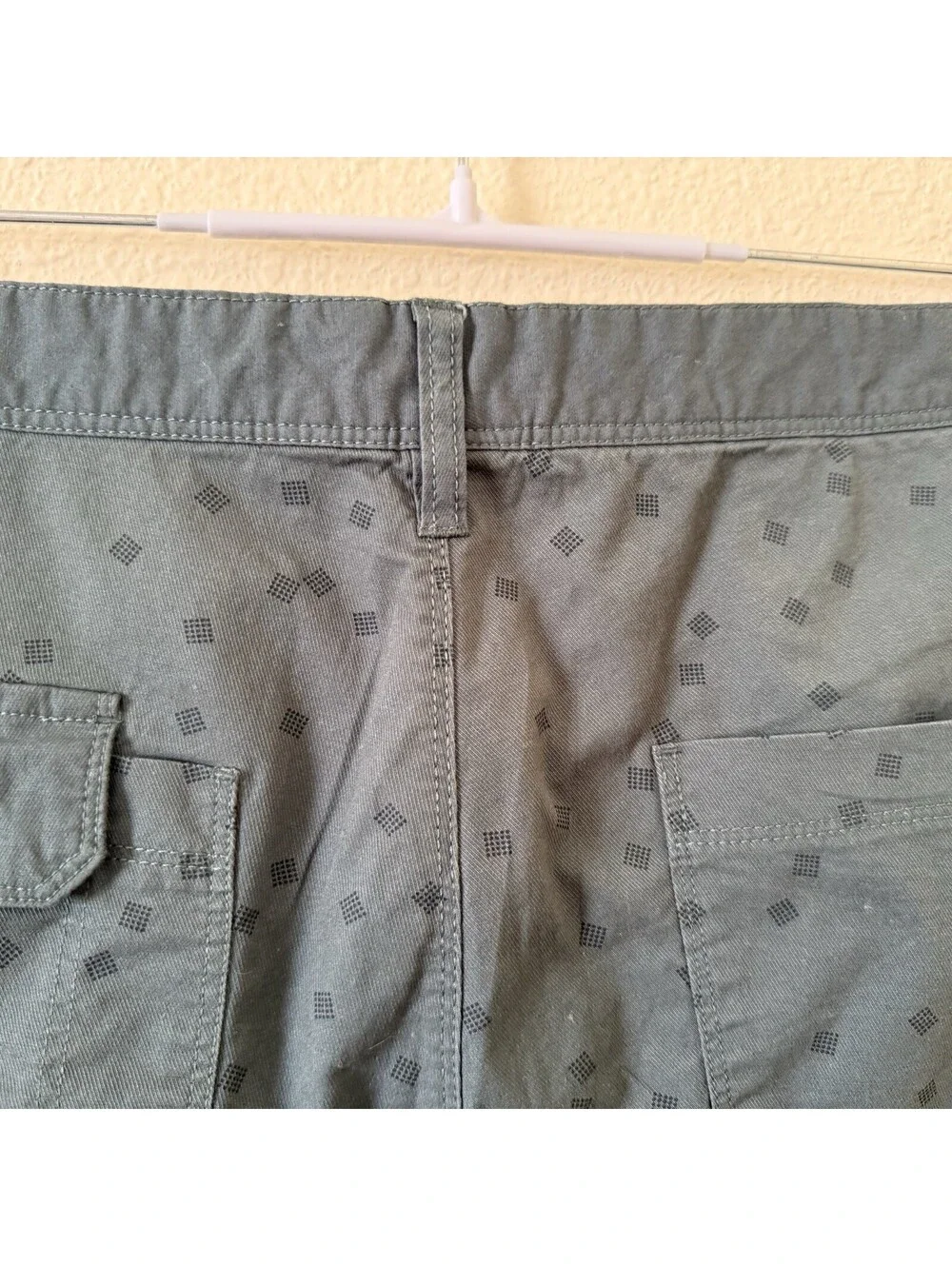 NWOT Volcom Allada Walk Shorts Size 31 Men's Expedition Green Diamond Dot Print